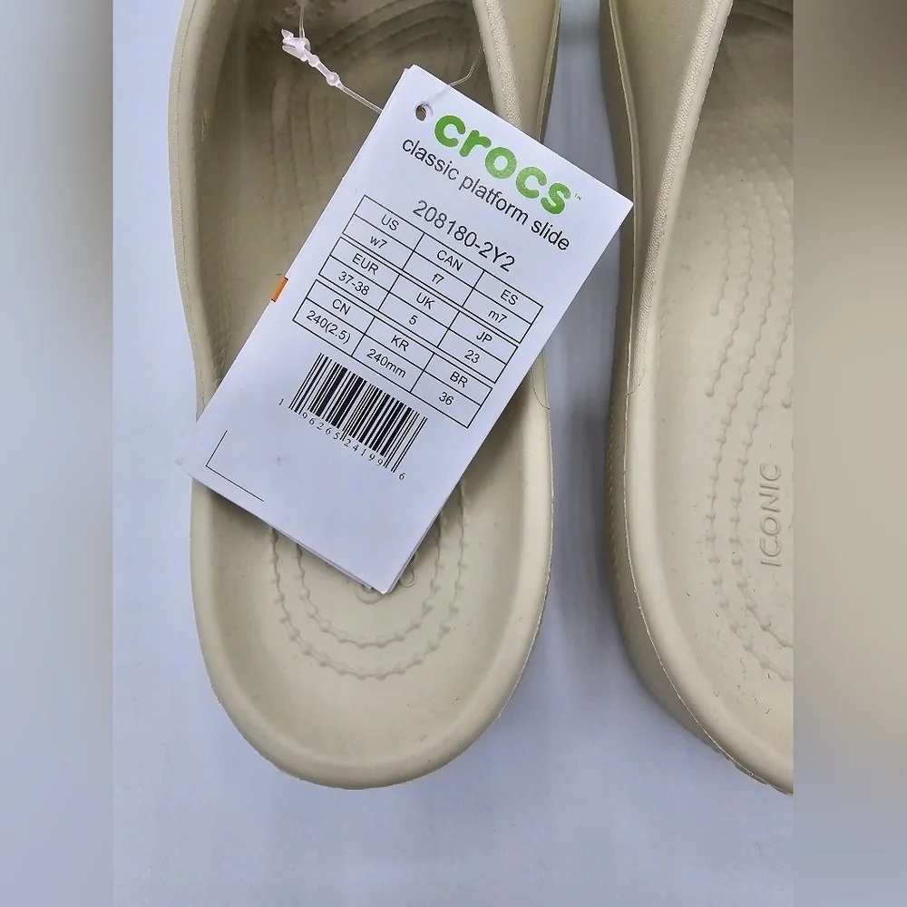 ⭐️40% Off⭐️ Crocs Classic Platform Slide in Bone